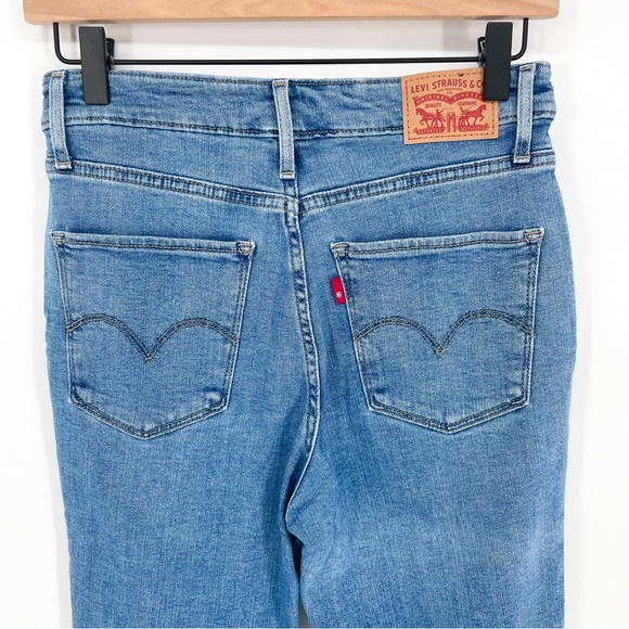 Levi's High Rise Skinny Jeans Distressed Raw Hem Size 27 - Picture 5 of 8